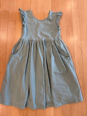 Hanna Andersson Dusty Blue Ruffle-Sleeve Cotton Dress